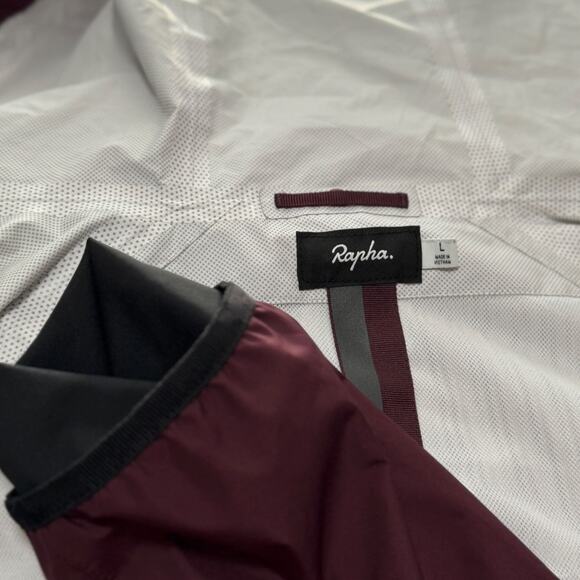 Rapha Mens Rich Burgundy Waterproof Reflective Commuter Jacket - Picture 9 of 12